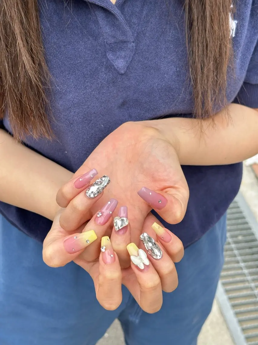 ロング yuka ⭐︎のネイルデザイン