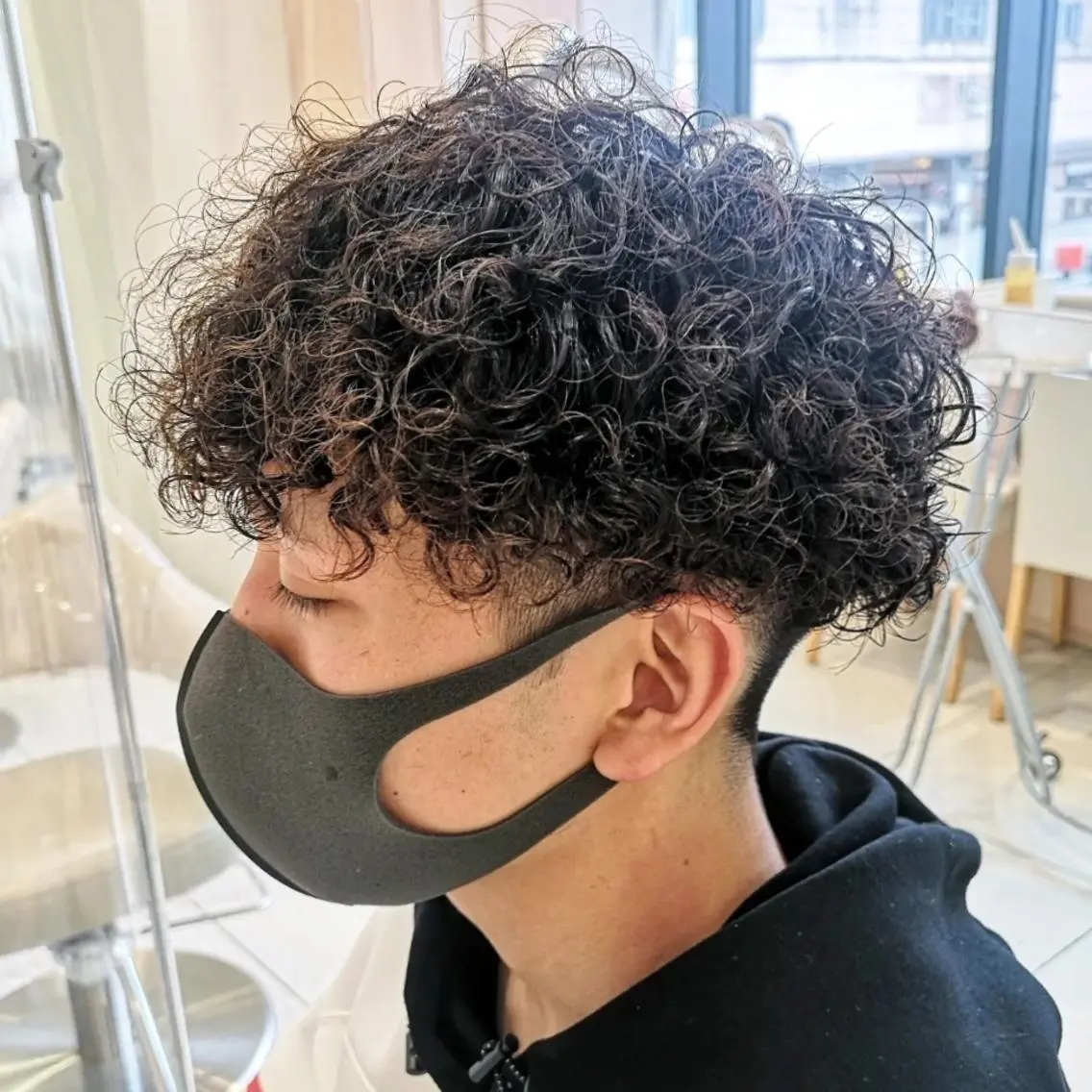 メンズ パーマ 渡辺 愛枝/艶カラー🩵のヘアスタイル