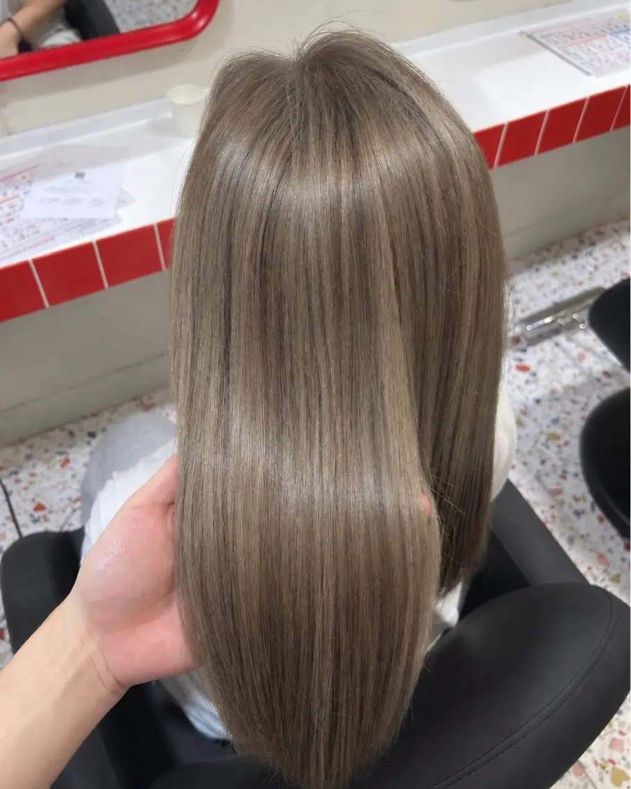 ロング カラー カット ヘアカラー トリートメント 🫐ブルベカラー🫐 ミルクティー/あれんのヘアスタイル