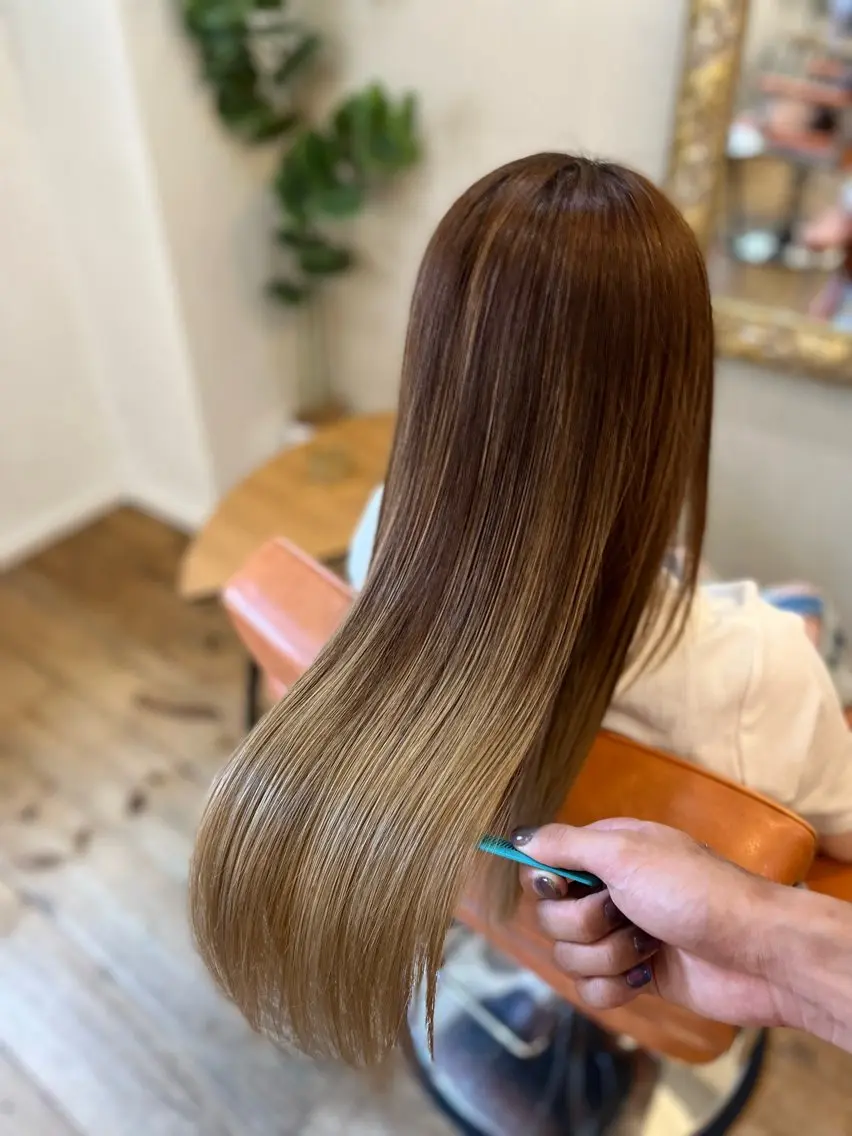 ロング ⚪️髪質改善 縮毛 店長 コウ⚪️のヘアスタイル