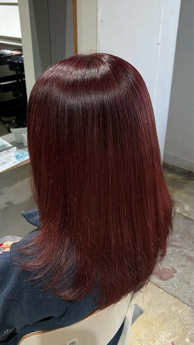 セミロング ヘアカラー 夏見 柚羽のヘアスタイル
