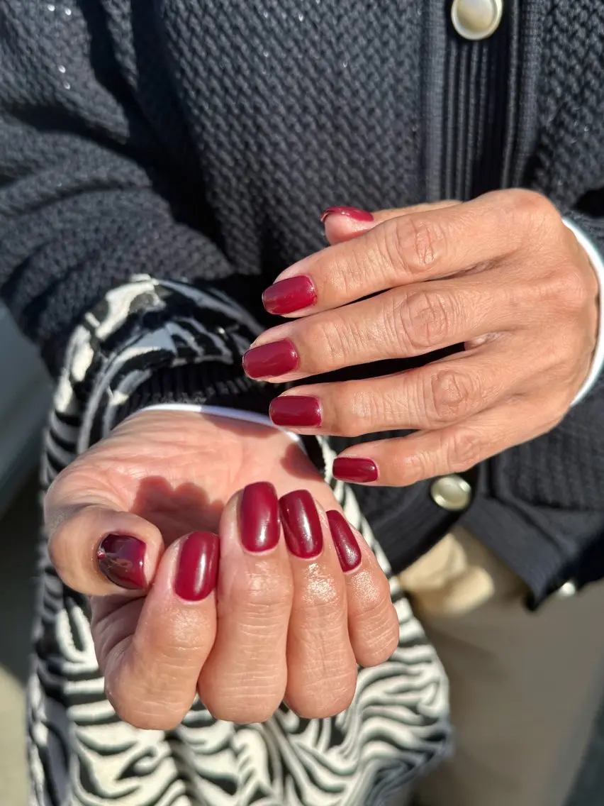 ネイル ボルドー ワンカラーネイル ハンドネイル nailroom amyのネイルデザイン