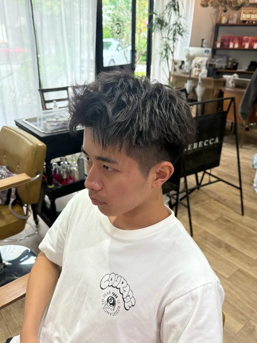 ショート カラー アッシュ 透明感カラー ショートヘア 藤原暖/メンズ・ レディースカット募集のヘアスタイル