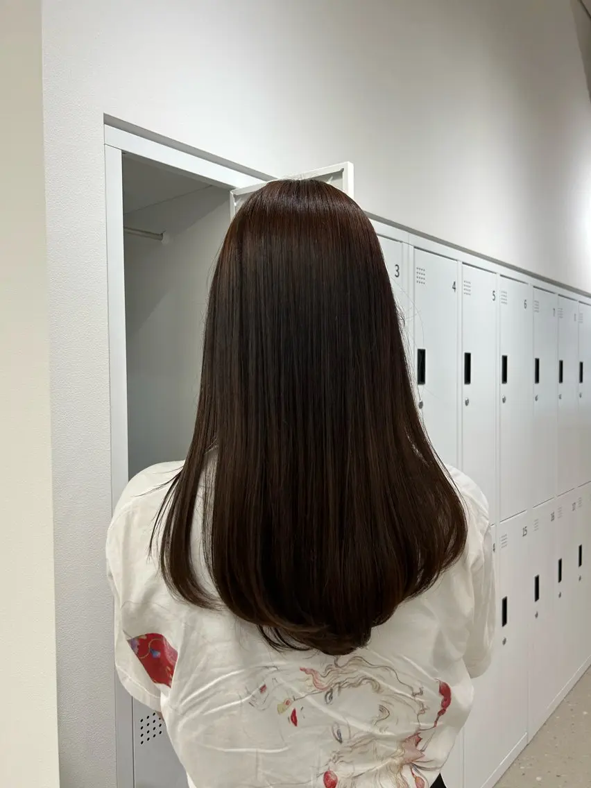 セミロング 縮毛矯正 小西 瑞穂のヘアスタイル