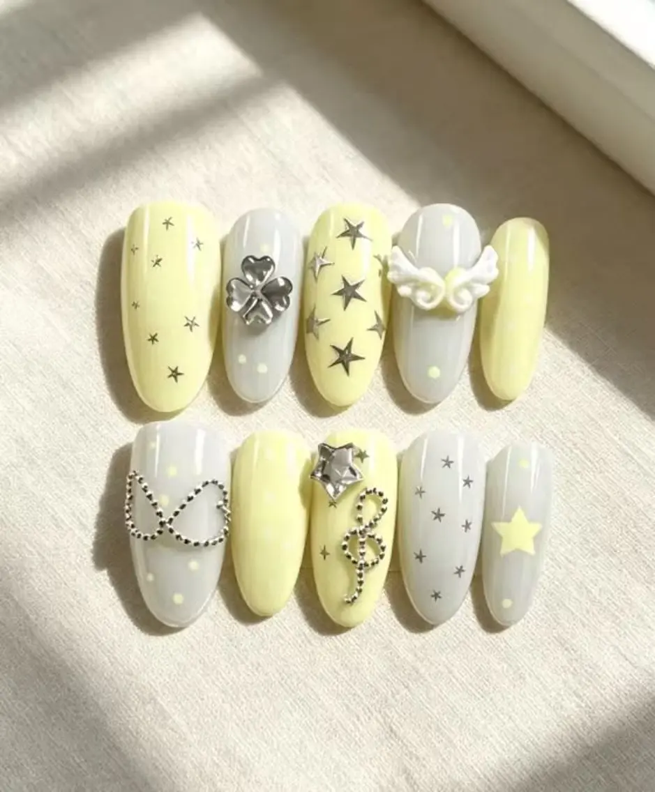 ネイル 長さ出し キラキラネイル 韓国ネイル ロングネイル ワンホンネイル ハンドネイル Josie nail salonのネイルデザイン