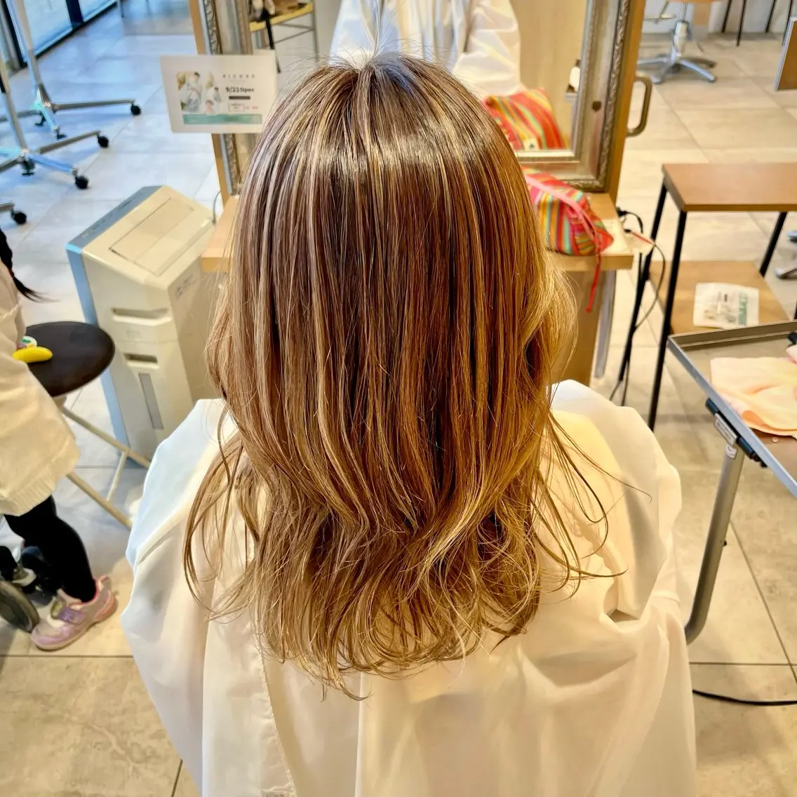 セミロング カラー バレイヤージュ レイヤーカット ラブーケ中川中島店 クラタチカコのヘアスタイル