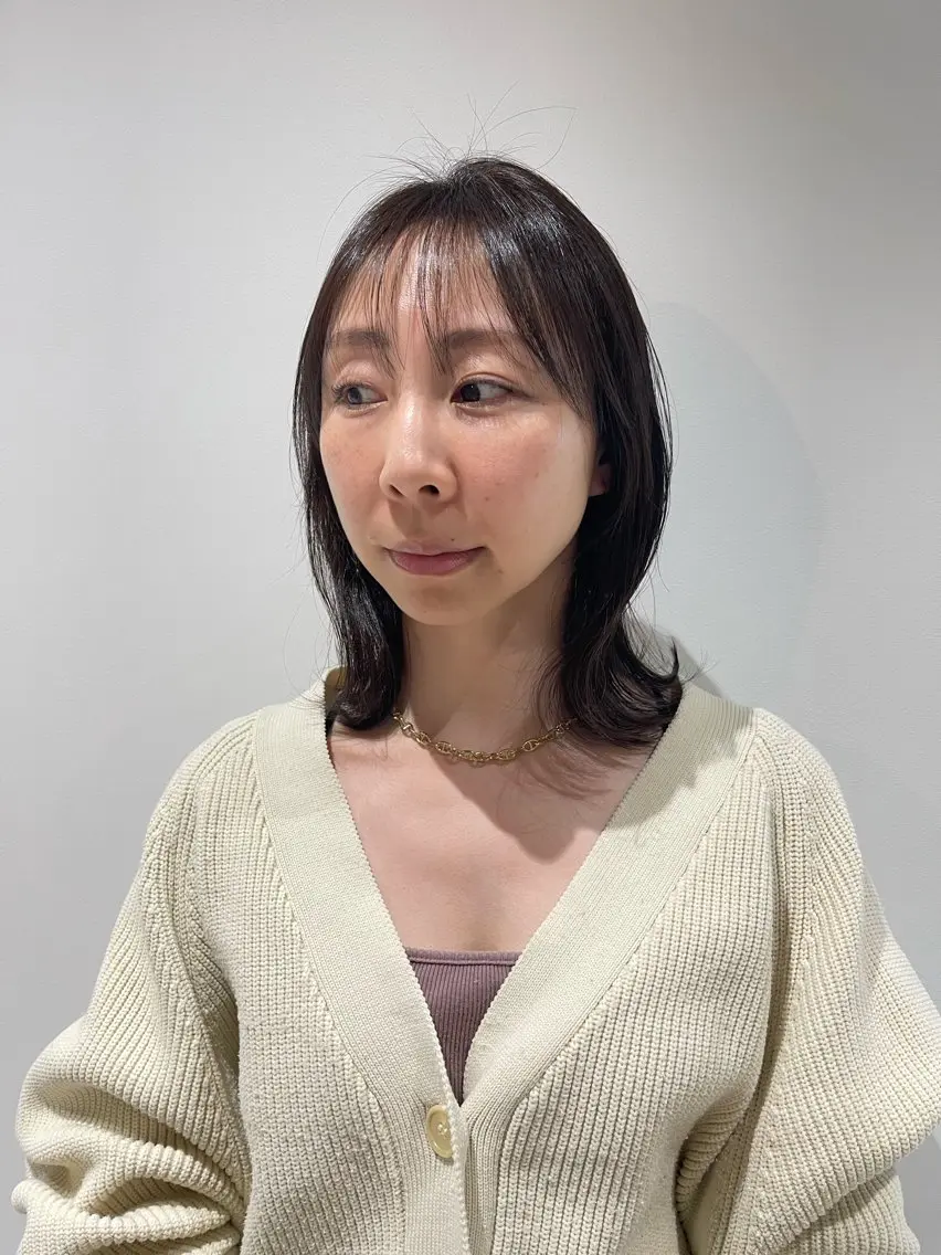 ミディアム 遠藤 麻衣のヘアスタイル