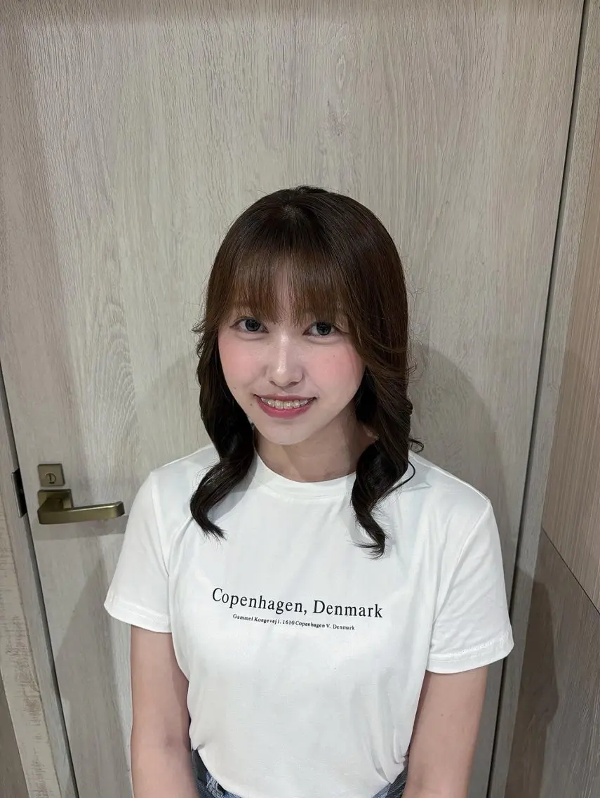 ミディアム カラー ヘアアレンジ ブラウンカラー りん ♡⸝⸝ うる艶カラー✧︎*。のヘアスタイル