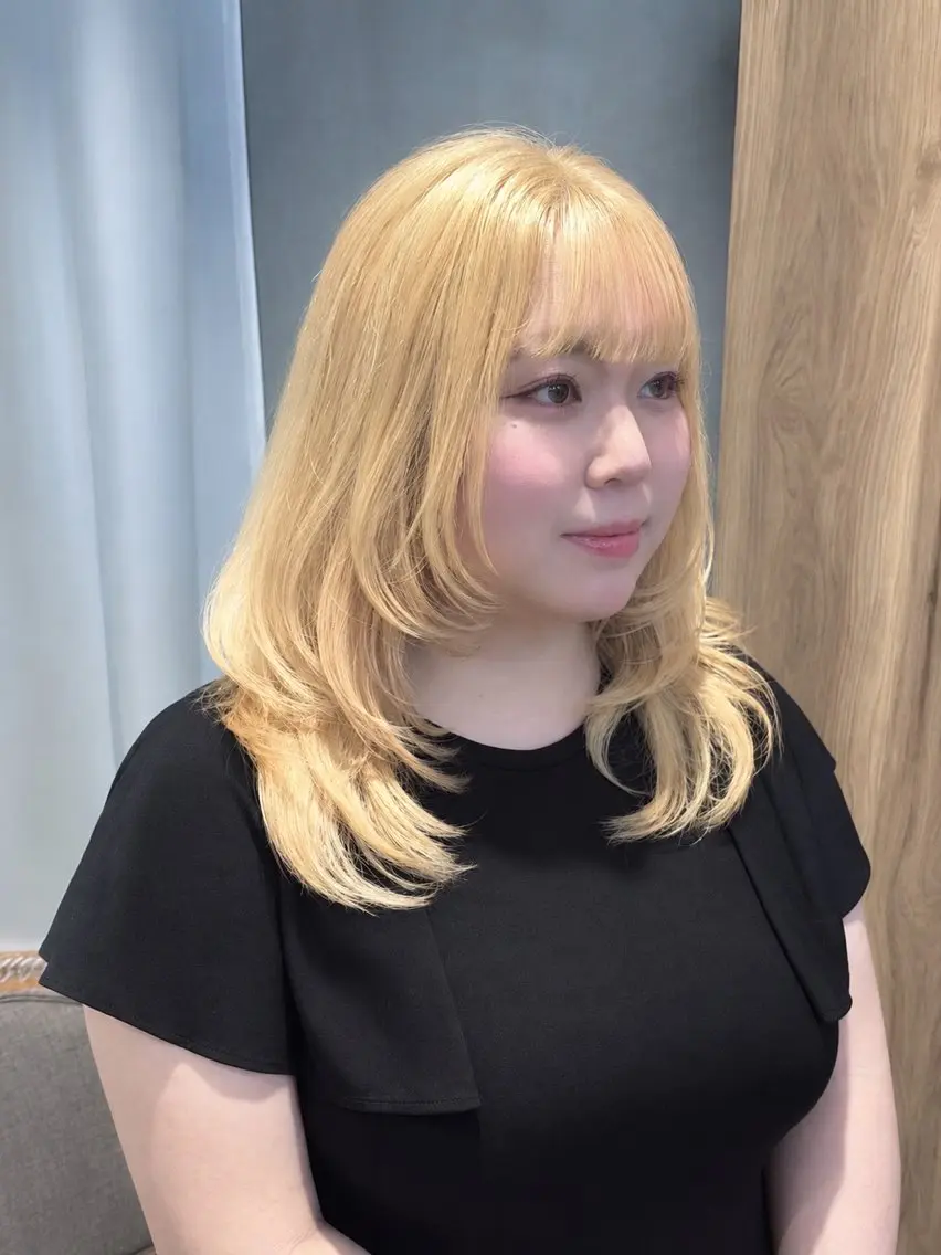 セミロング カラー カット ヘアカラー トリートメント 🇰🇷韓国ヘア/ハ イトーン💞yui♡のヘアスタイル