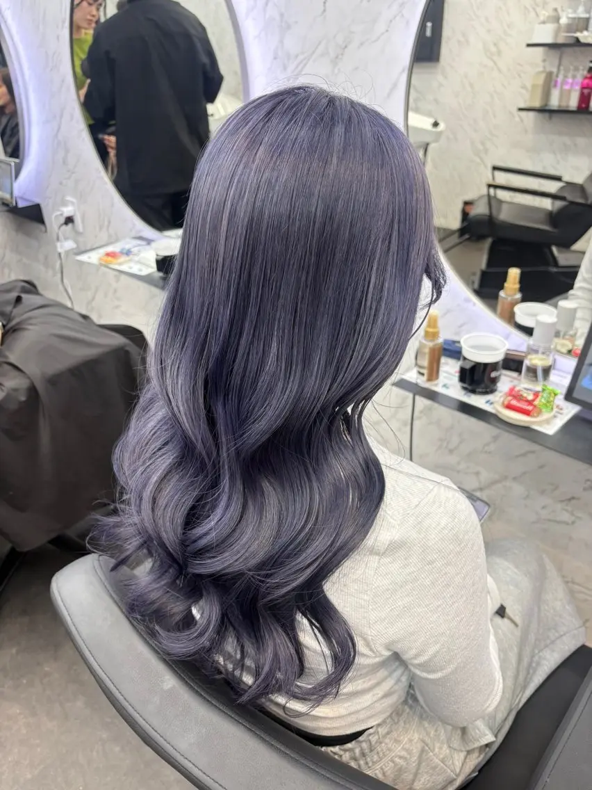 ロング カラー ブルーカラー ブルーラベンダー ラベンダーカラー カット ヘアカラー 韓国ヘア🎀 /♡𝓝𝓸𝓪♡のヘアスタイル