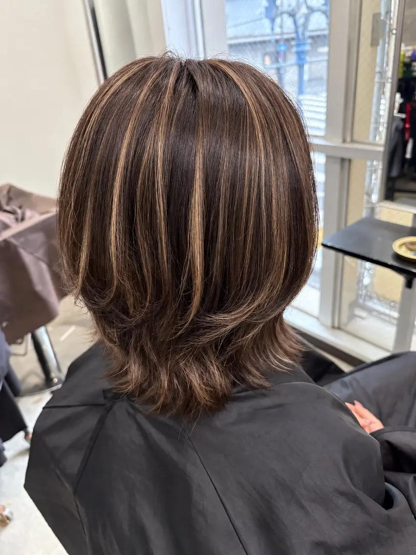 ショート ハイライト 🤍HIKARI🤍 ハイライトのヘアスタイル