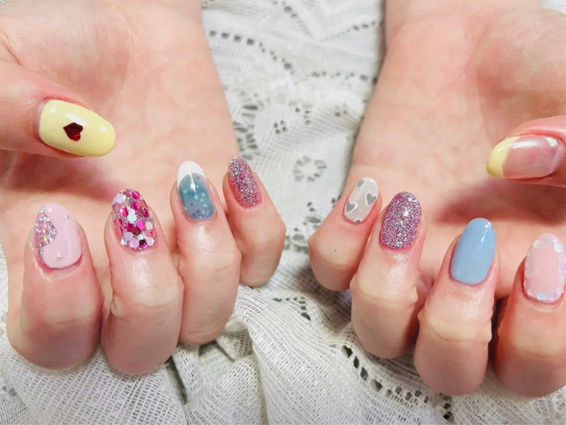 ネイル アートネイル 持ち込み 春ネイル ストーンネイル ハンドネイル ハンドケア ベテランネイル cnc nailのネイルデザイン