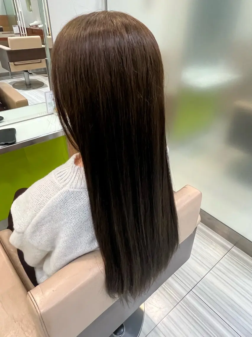 ロング カラー アッシュ 根本 心愛のヘアスタイル