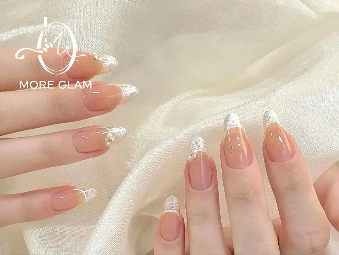 ネイル 長さ出し フットネイル フレンチネイル ジェルネイル 韓国ネイル ハンドネイル MoreGlam Nailsのネイルデザイン