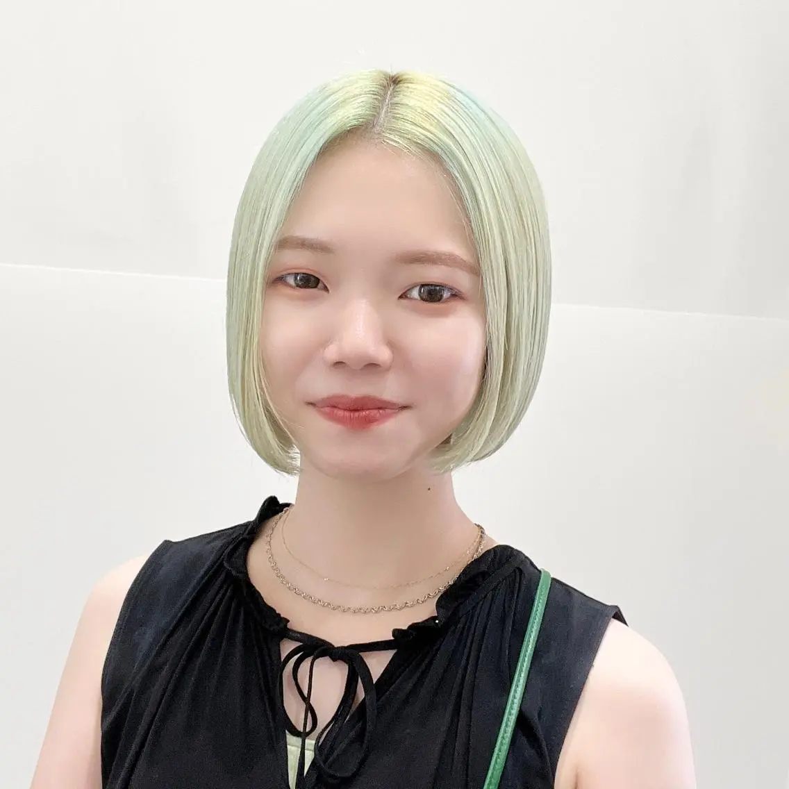 ショート カラー 🩵ブリーチカラー MIORI🩵のヘアスタイル