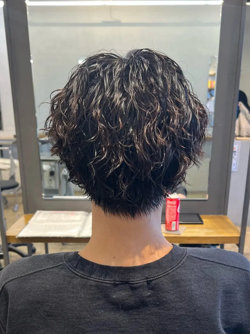 ショート パーマ メンズ カット パーマ メンズカット✂️ スキンフェード伊藤陸のヘアスタイル