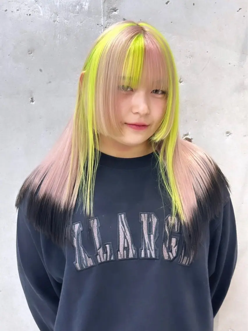 ロング カラー アッシュ バレイヤージュ ミストバング ブリーチ ブロンド ヘアカラー トリートメント ☁️かずき☁️青.紫 推し活カラー💫のヘアスタイル