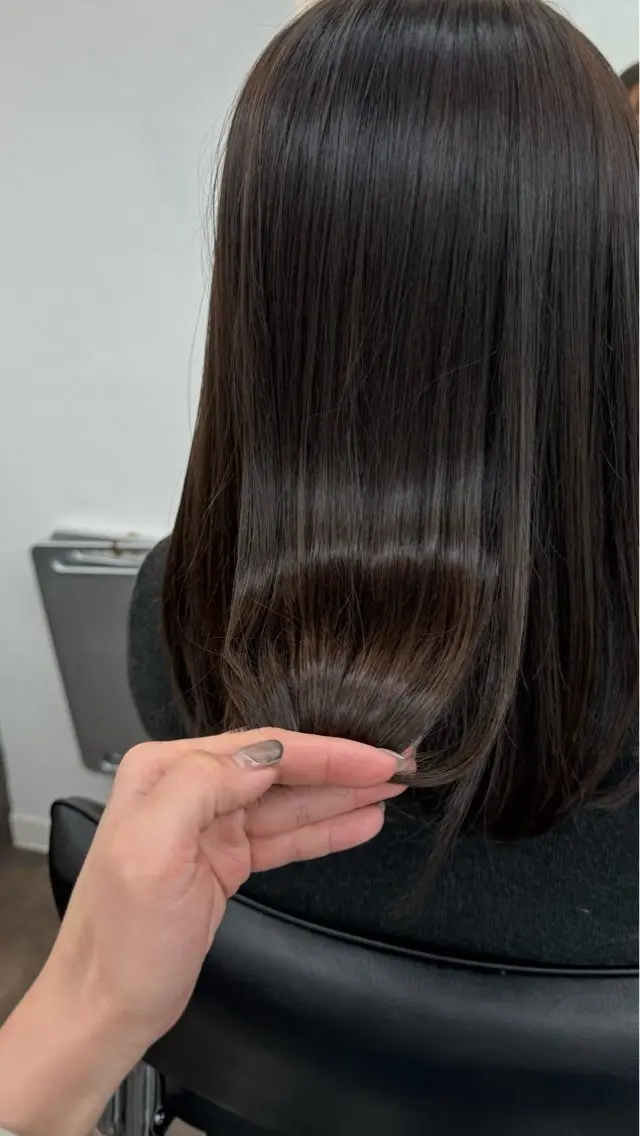 ミディアム カラー ヘアカラー トリートメント WISTERIA P LUS1 ikumiのヘアスタイル