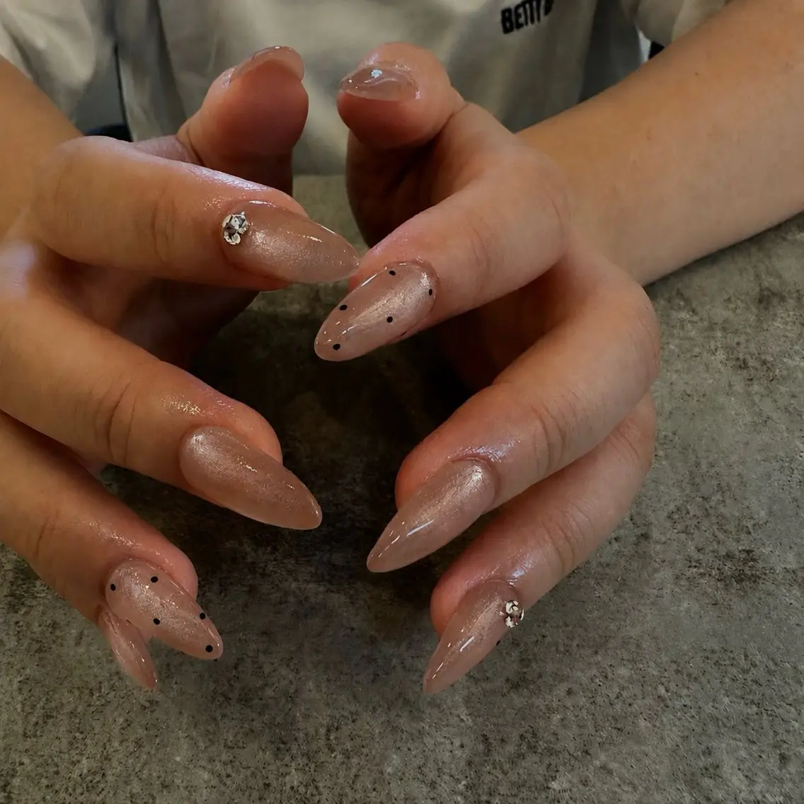 ネイル 持ち込み ハンドネイル nailsalon nuit.のネイルデザイン