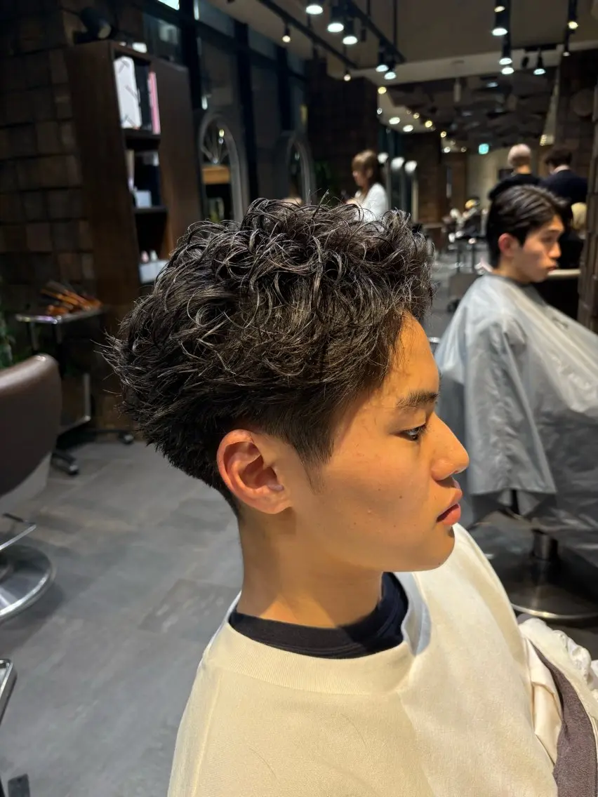 メンズ メンズパーマ カット パーマ レイヤーカット/ 髪質改善/安田憲哉のヘアスタイル
