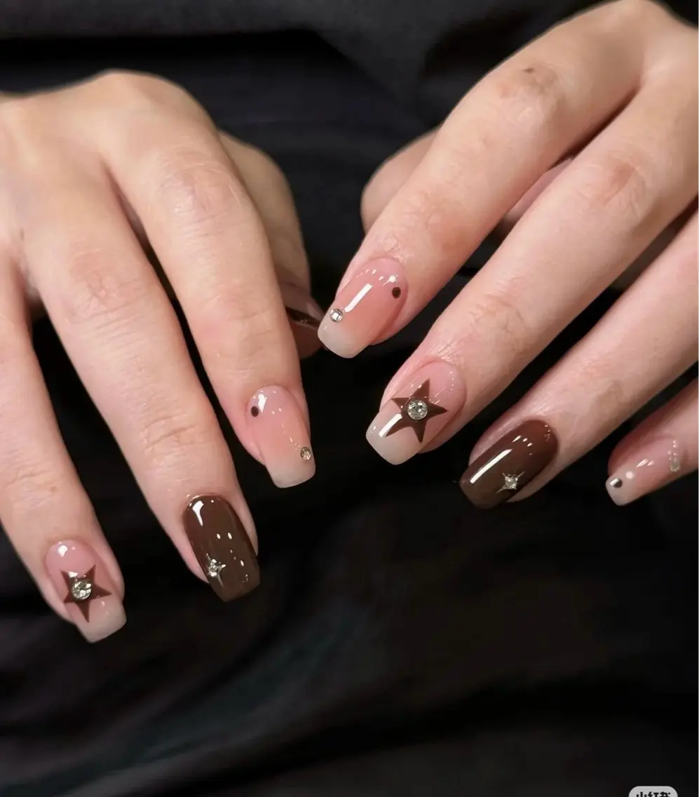 ネイル アートネイル オーロラネイル チークネイル フレンチネイル ガラスフレンチ ハンドネイル 🎀🎀YooLi Nail Salonのネイルデザイン