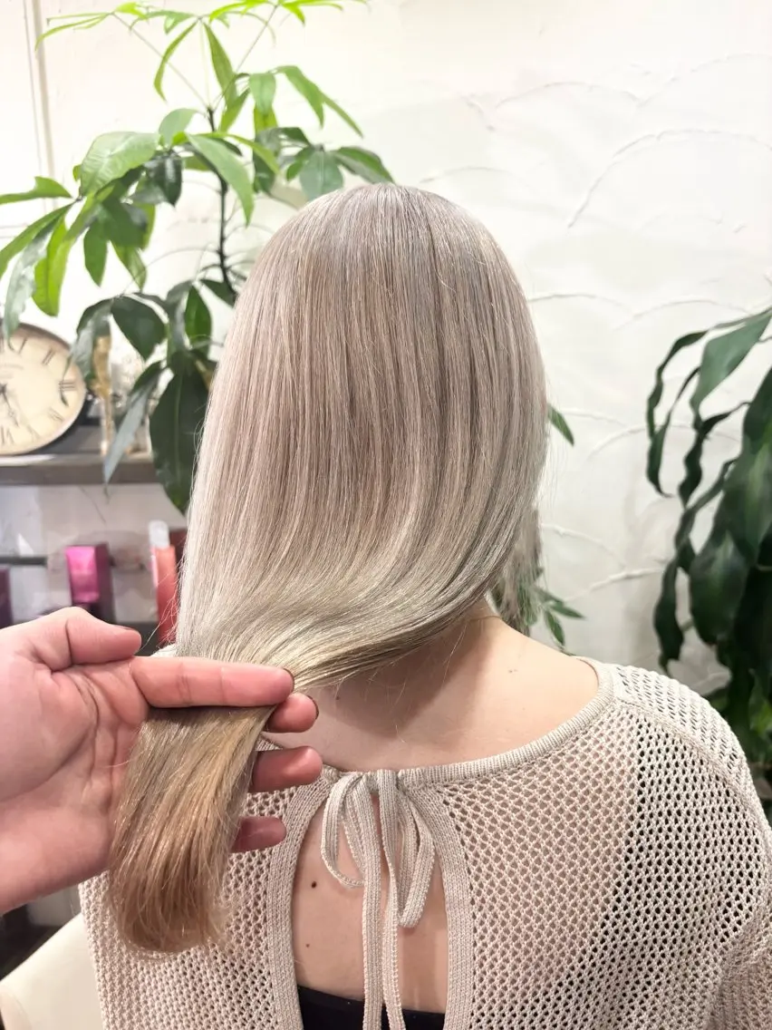 ロング カラー カット ヘアカラー トリートメント ヘッドスパ ハイトーン/ブリーチ 🦋森山陽向/大宮のヘアスタイル