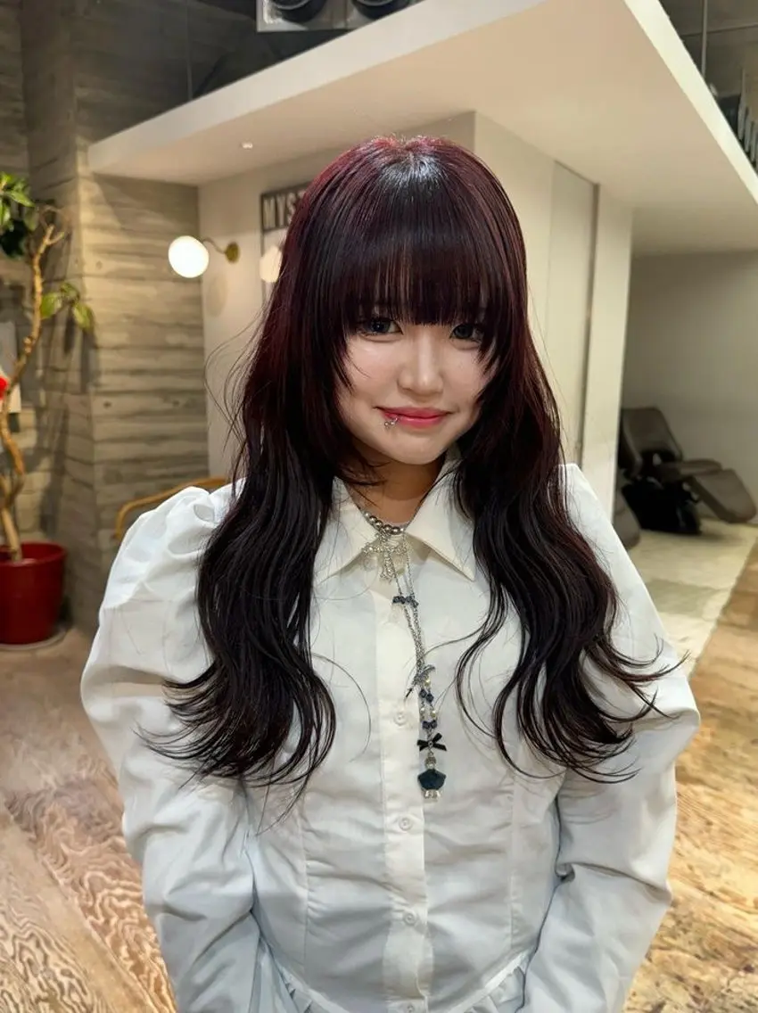 ロング カラー RINA .のヘアスタイル