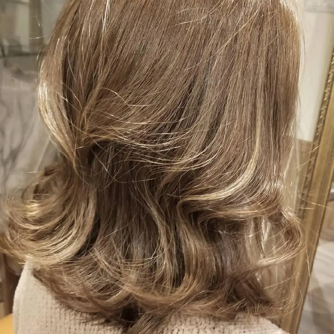 ショート カラー アディクシーカラー バレイヤージュ イルミナカラー 外国人風カラー レイヤーカット カット ヘアカラー トリートメント spa hair ark 富井直美のヘアスタイル