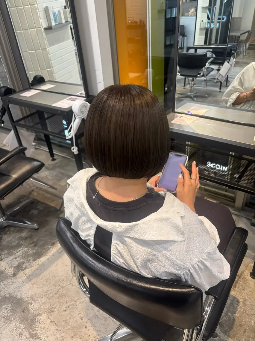ショート カラー グレージュ オリーブグレージュ オリーブグレー レイヤー sala 推しカラー職人🎀のヘアスタイル