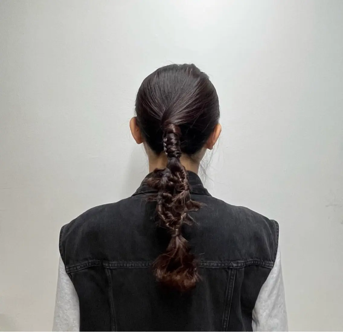 ヘアアレンジ 瑠己杏 :ボブ/ ハイトーンワンカラーのヘアスタイル