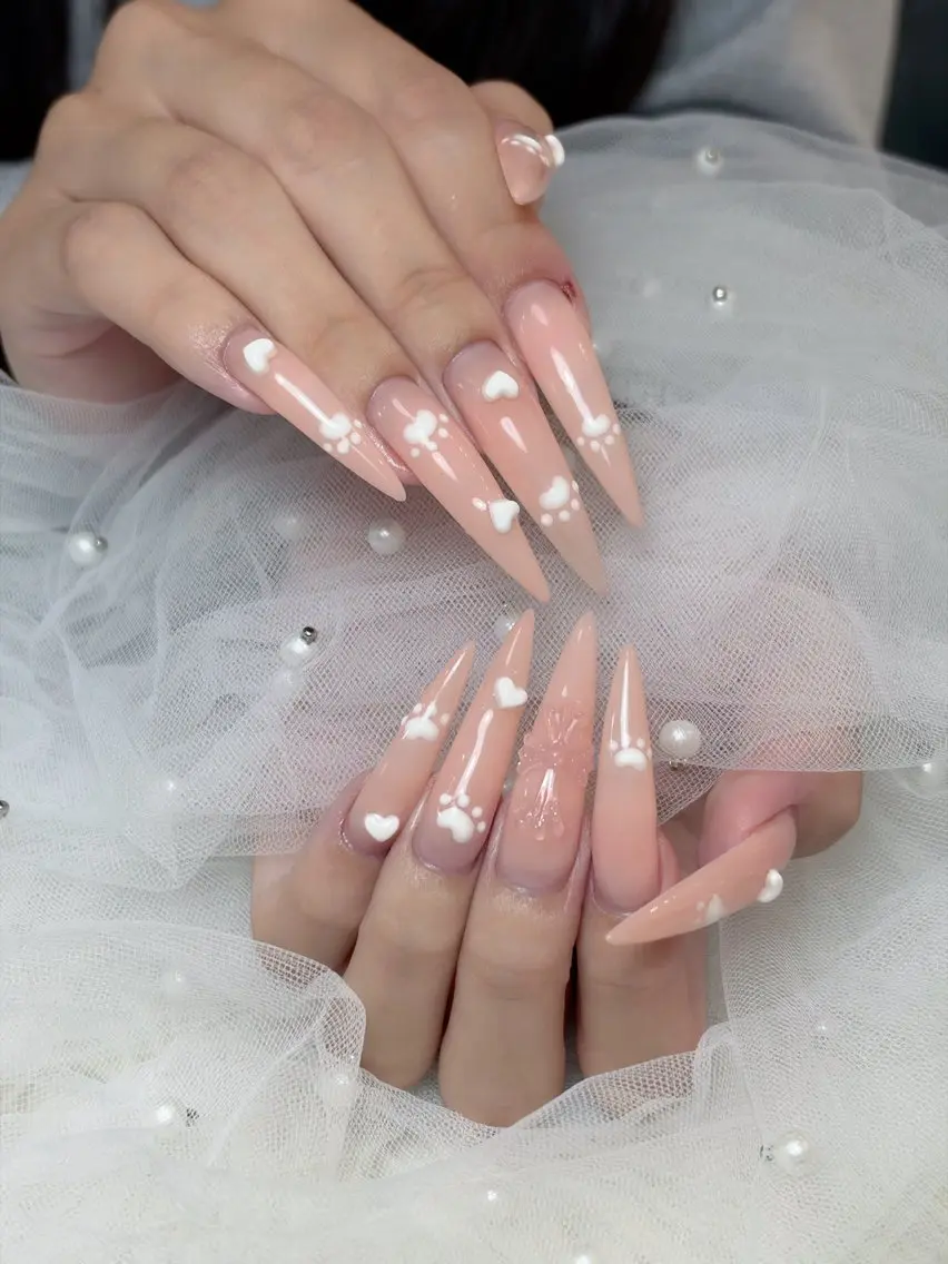 ネイル チークネイル ドット フレンチネイル グラデーション ハート ハンドネイル Julli NailStudioのネイルデザイン