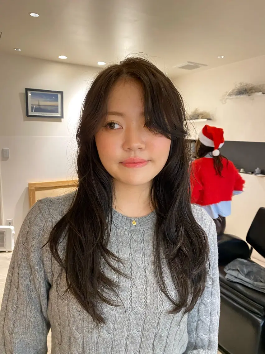 ロング カラー カット ヘアカラー ナチュラルヘア🫧 ナナミのヘアスタイル