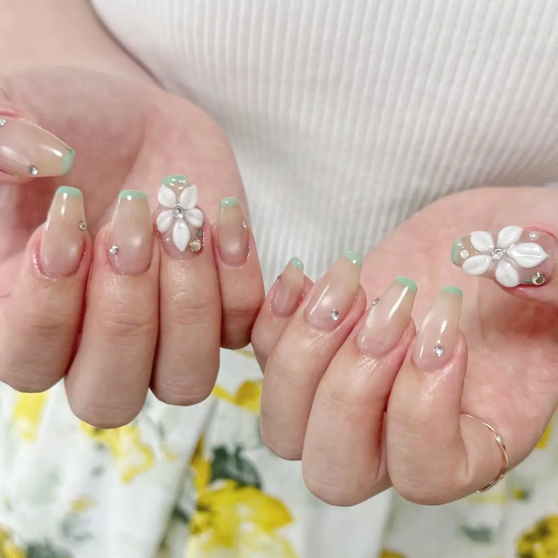セミロング 韓国風ヘア ハンドネイル navi nail ayaneのネイルデザイン