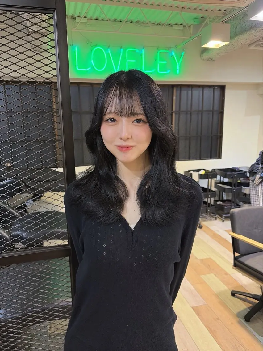 ロング ヘアカラー 💜🦋 COCONA🦋💜のヘアスタイル