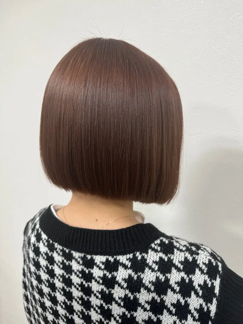 ショート カラー アカサ シシダのヘアスタイル
