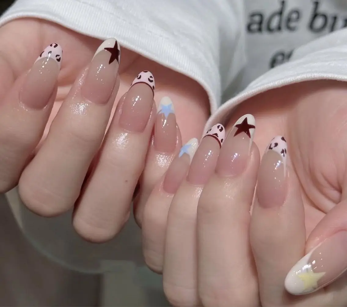 ネイル ハンドネイル 🎀PG🩵 ネイルサロンのネイルデザイン