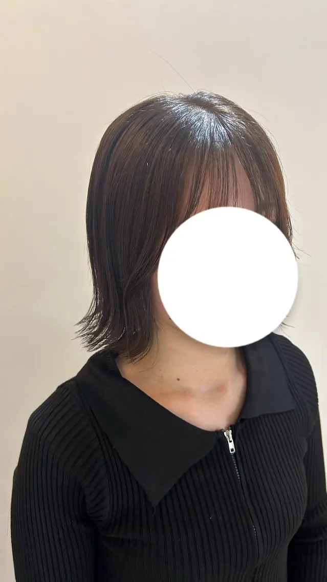 ミディアム カラー オリーブカラー ボブ 外ハネヘア ササキ カノンのヘアスタイル