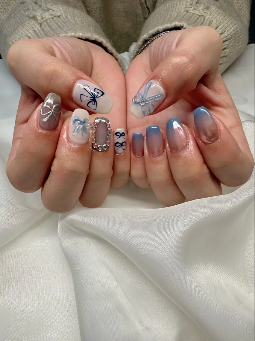 ネイル クリアネイル グラデーション 氷ネイル・うるうるネイル 韓国ネイル ミラーネイル 🪞KAPE NAIL 🪞のネイルデザイン