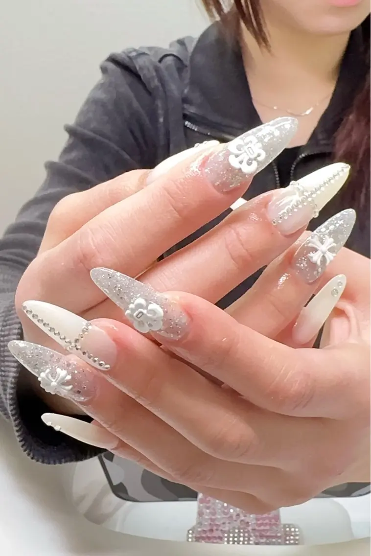 ロング ハンドネイル rose ネイルサロンのネイルデザイン