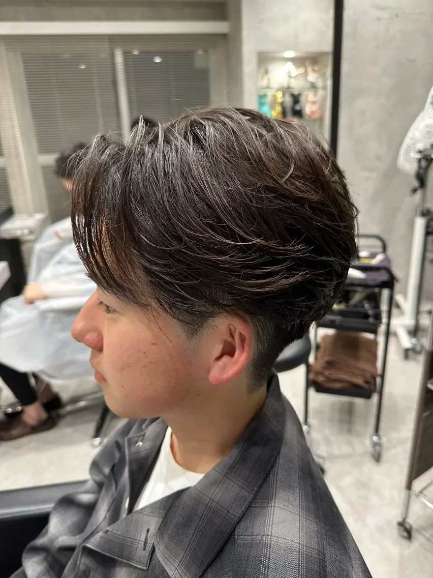 ショート パーマ メンズ フェザーパーマ メンズパーマ カット パーマ ユウ🪄 パーマ指名No1のヘアスタイル
