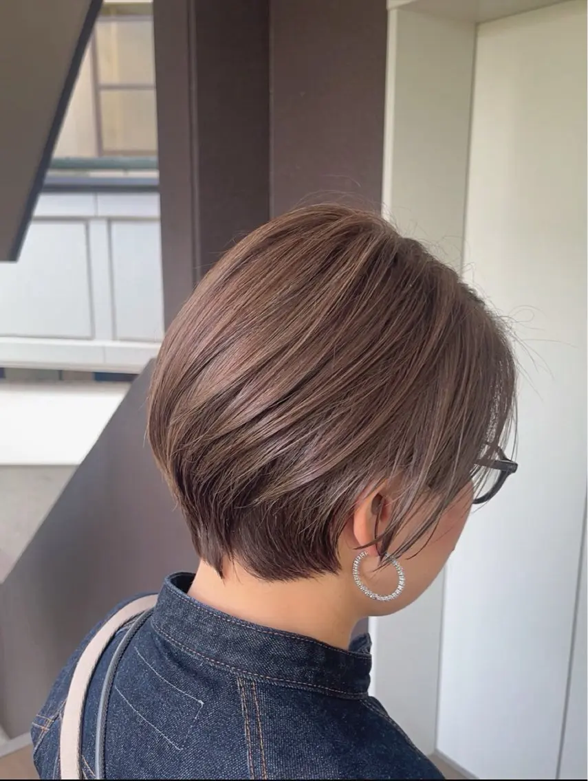ショート カット ヘアカラー トリートメント 早稲田 千尋のヘアスタイル