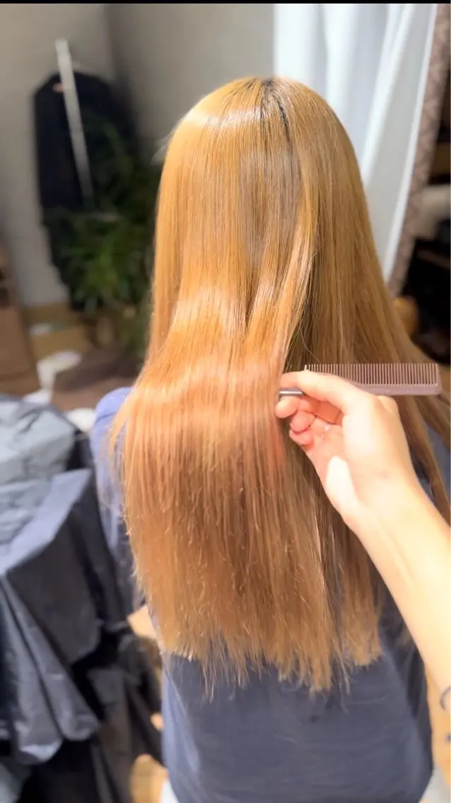 ロング ヘアカラー 透明感イルミナカラー ／寒色/MOMOKAのヘアスタイル