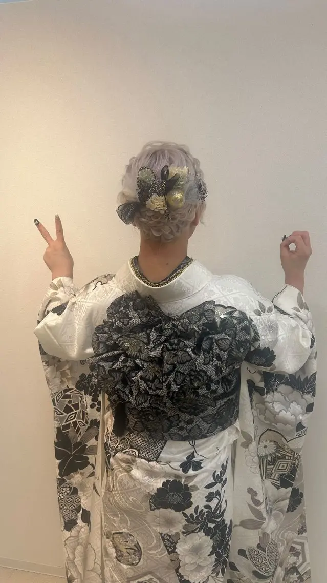 セミロング ヘアアレンジ 成人式 西村 真実子のヘアスタイル