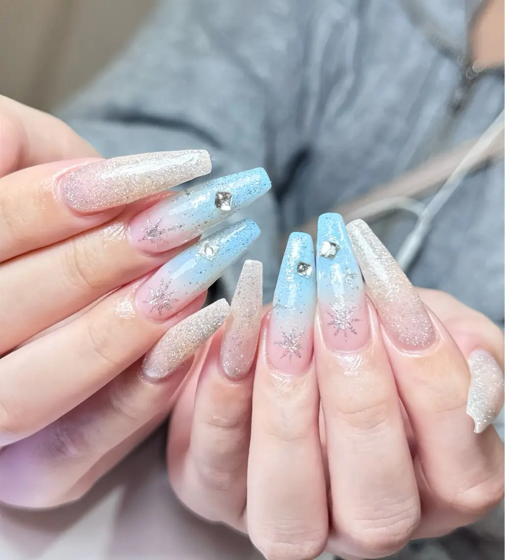 ネイル チークネイル フラッシュネイル フラワーネイル フットネイル ジェルネイル ハンドネイル Rin Nail Shinokuboのネイルデザイン
