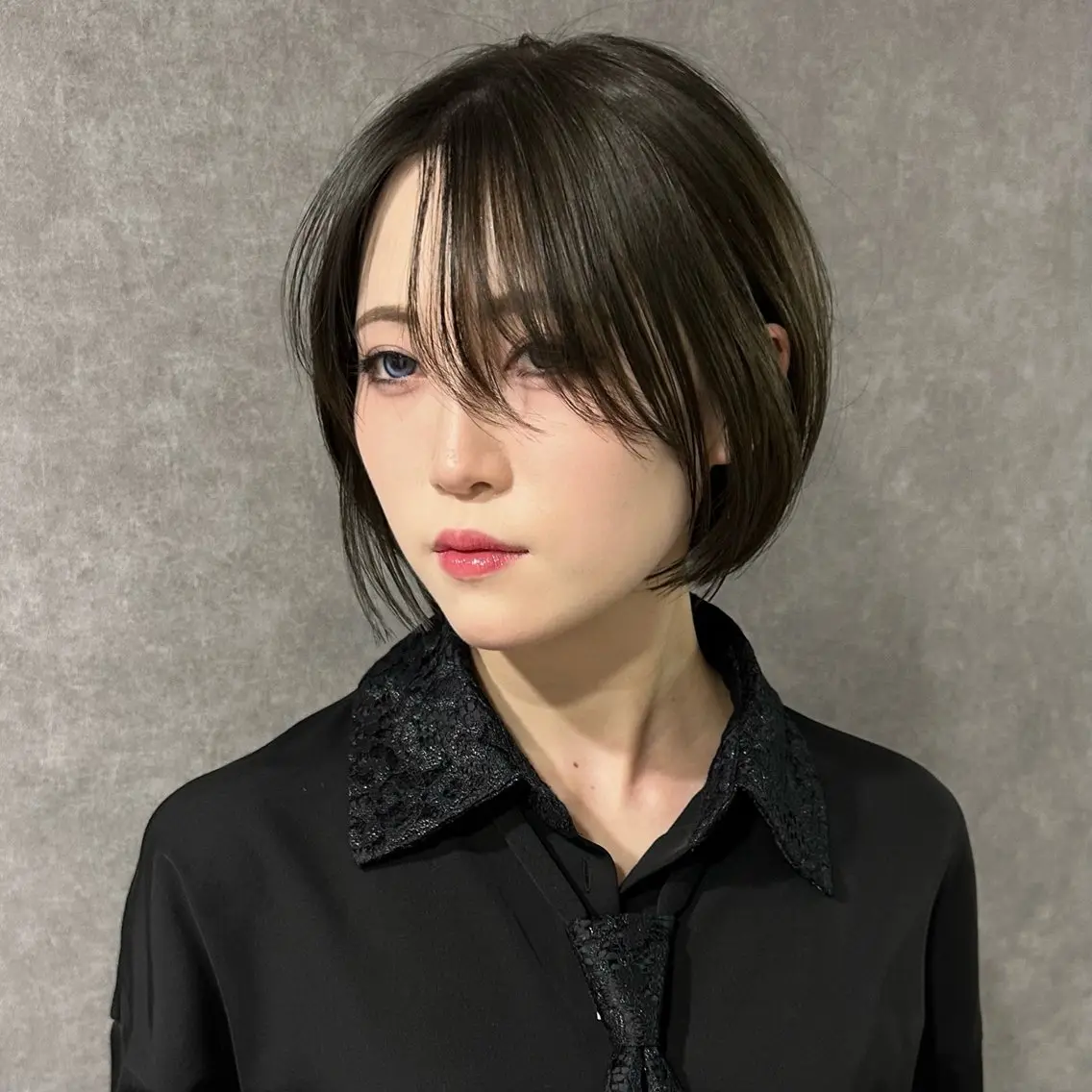 ショート カラー ハンサムショート グレージュ オリーブグレージュ オリーブグレー ボブ カット ヘアカラー ボブ/パーマ🟥 Genkiのヘアスタイル