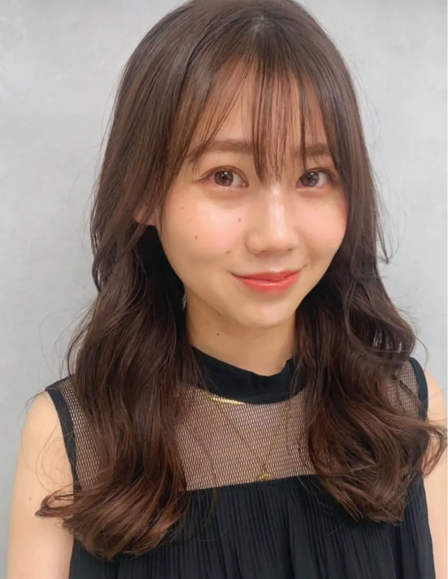 セミロング パーマ 韓国っぽ水光肌カラー マンツーマン🫧なおのヘアスタイル