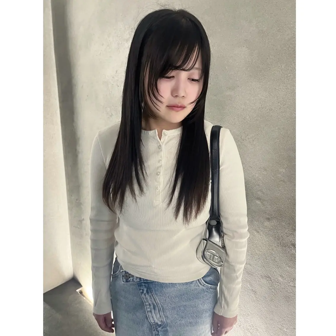ロング くびれヘア 顔まわりレイヤー 顔周りカット 韓国風ヘア くびれレイヤー 広香🪽ハイトーン/ レイヤー/ヘアセットのヘアスタイル