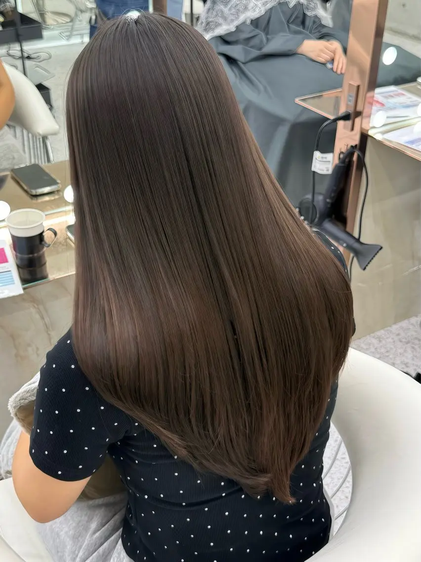 ロング カラー アッシュ アッシュブラウン ブリーチ ブラウンカラー 透明感カラー カット ヘアカラー 縮毛矯正 トリートメント 大宮髪質改善🩶 レイヤー 柏崎颯刀のヘアスタイル