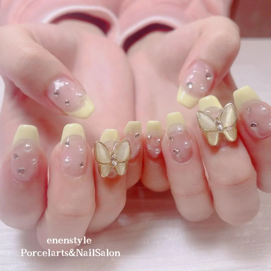 ミディアム ネイル 🐾enen style 🐾のネイルデザイン