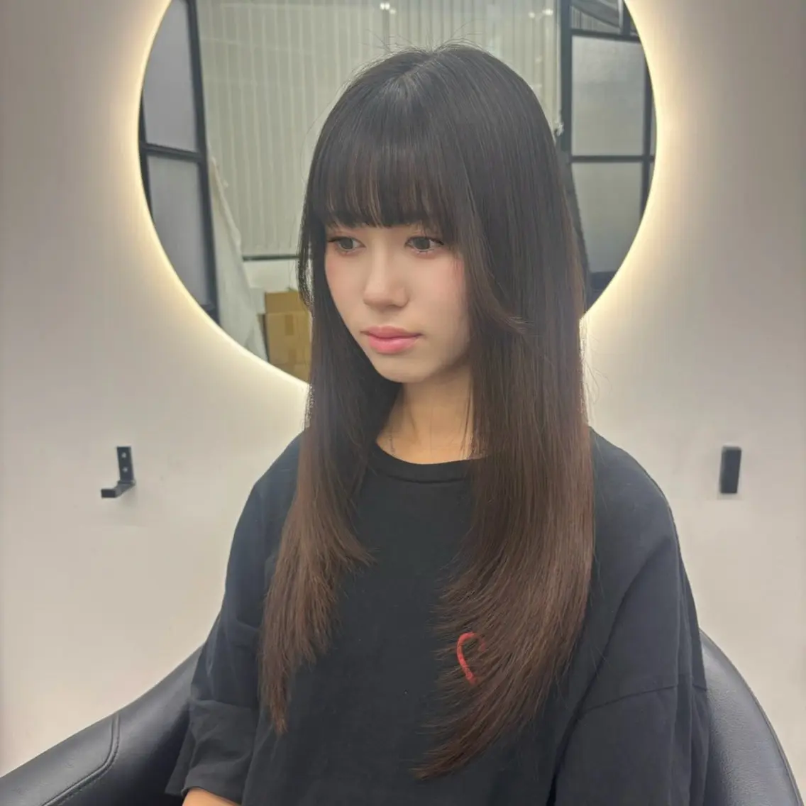ロング カット Ren. 🦋デザインカラーのヘアスタイル